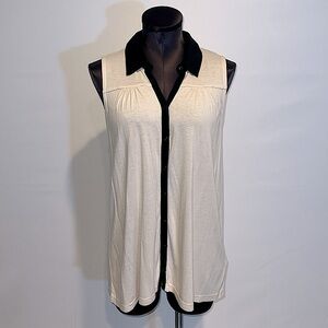 H&M Sleeveless Collared button up Top!